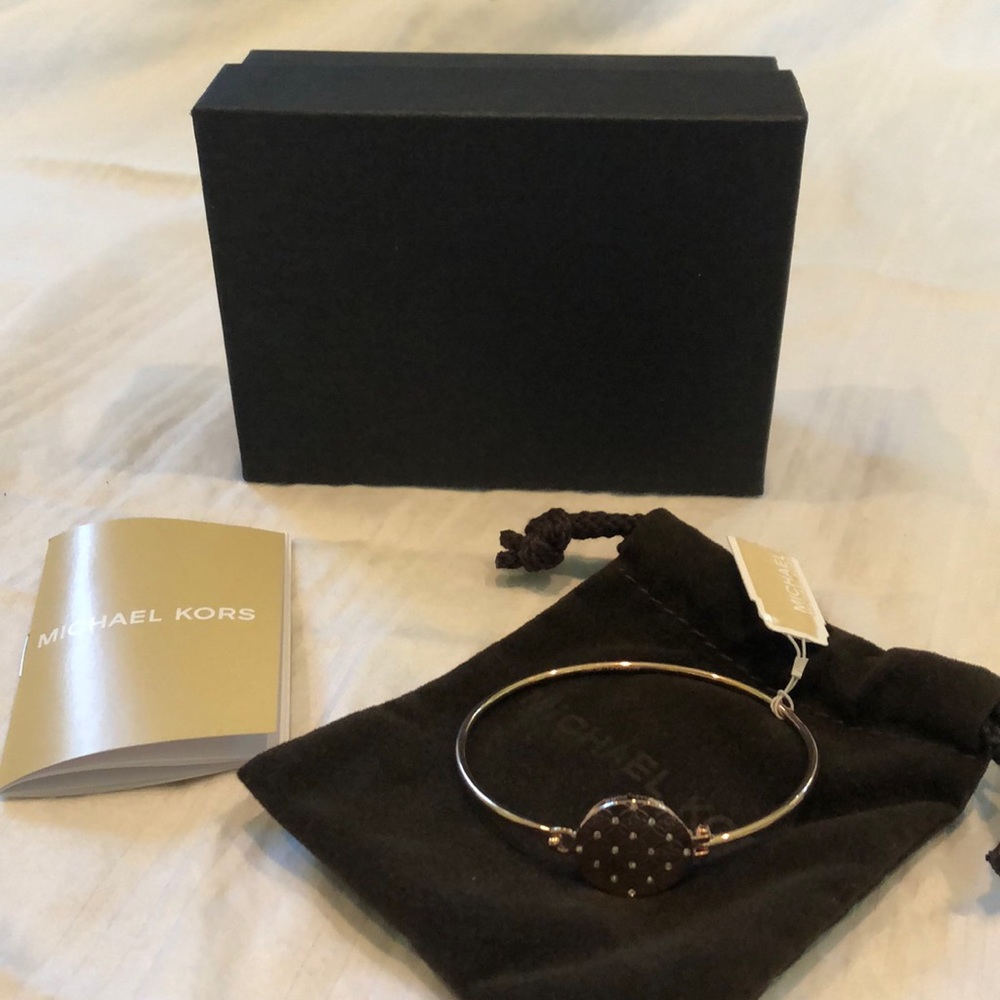 New!!! Michael Kors Bracelet